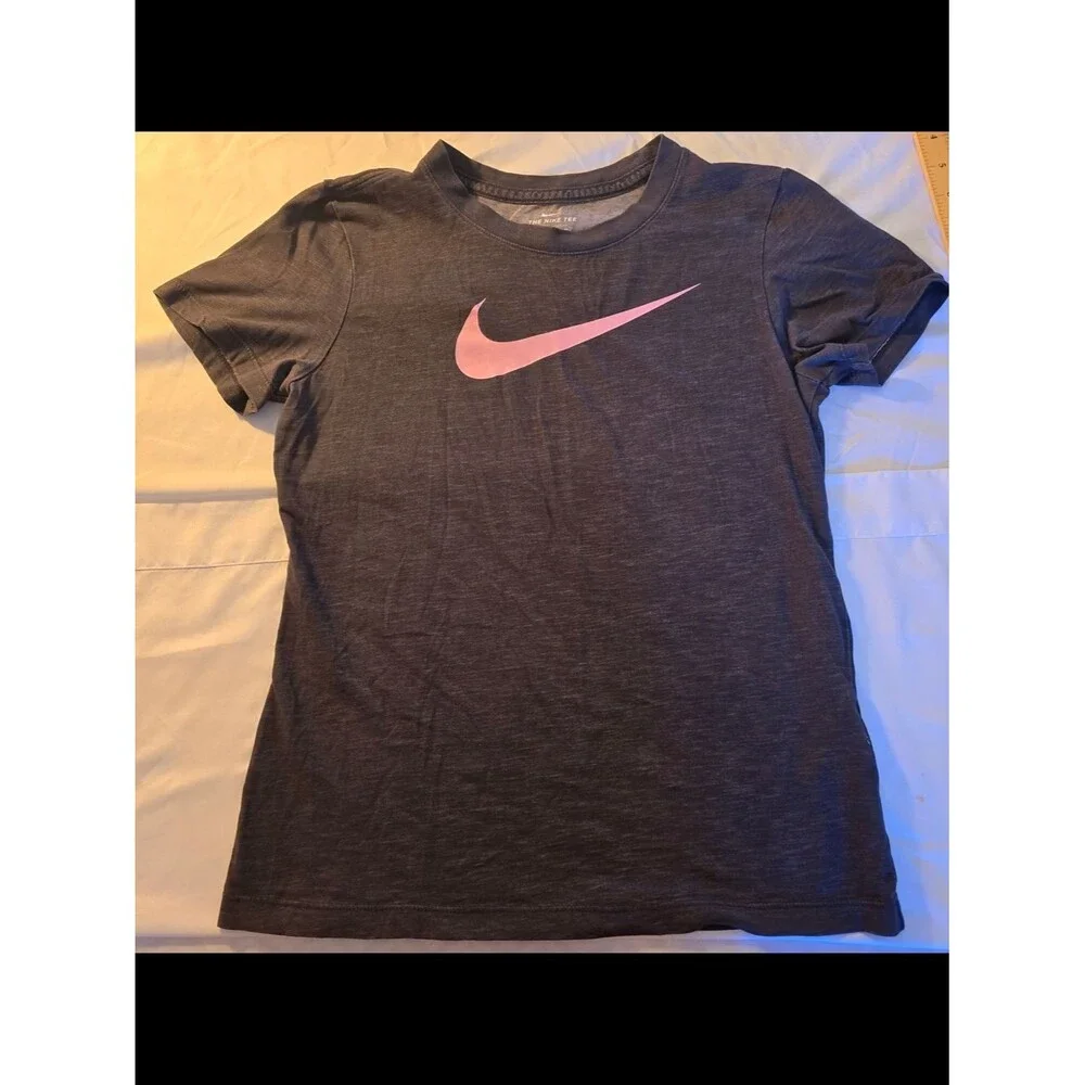 Nike Women's Charcoal Gray Short Sleeve Tee with Pink Swoosh